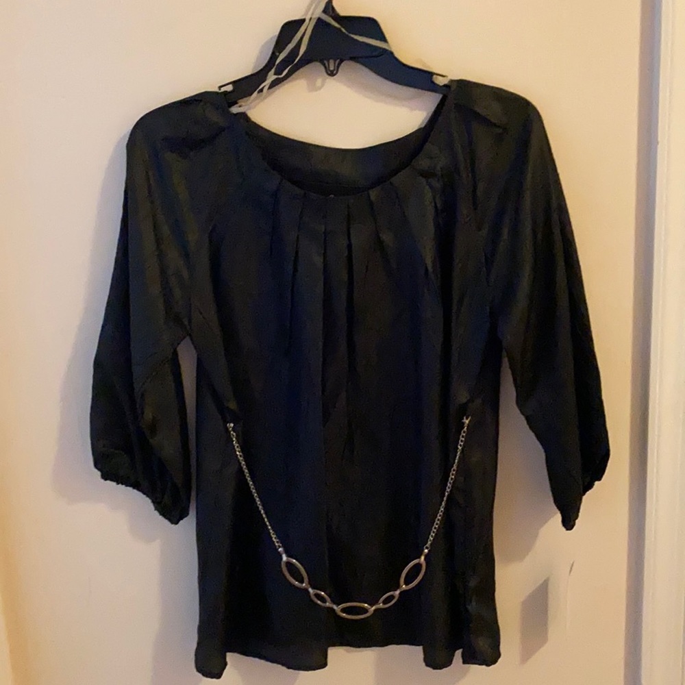 Lisa Josephs black w/chain blouse size S.
